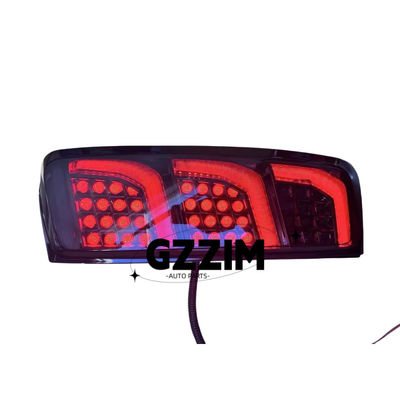 Isuzu DMAX 2021-2024 Lampada posteriore modificata Luce di plastica per auto Lampada posteriore Lampada di arresto Colore rosso